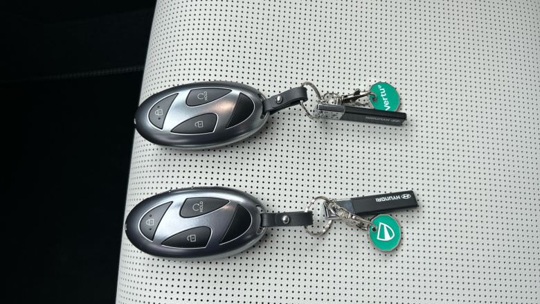 Hyundai SANTA FE 1.6 TGDi 239 Hybrid Ultimate 5dr 4WD Auto Hybrid Estate